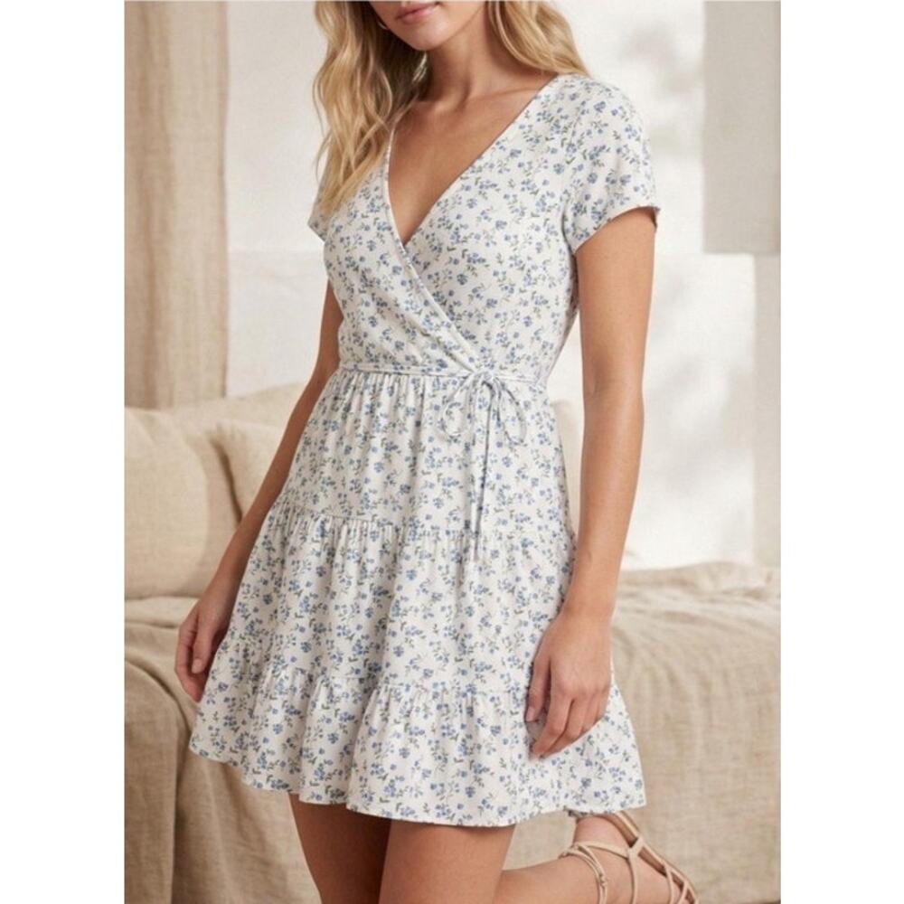 Hollister Floral Wrap Babydoll Mini Dress Medium Cottagecore Feminine